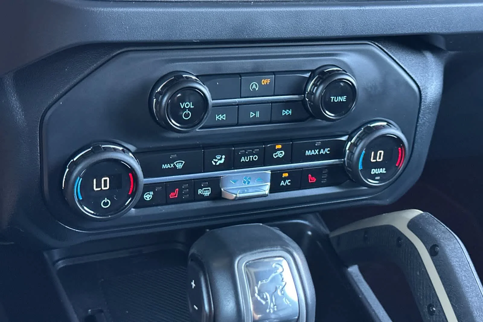 Certified Used 2025 Desert Sand Ford Badlands image 21
