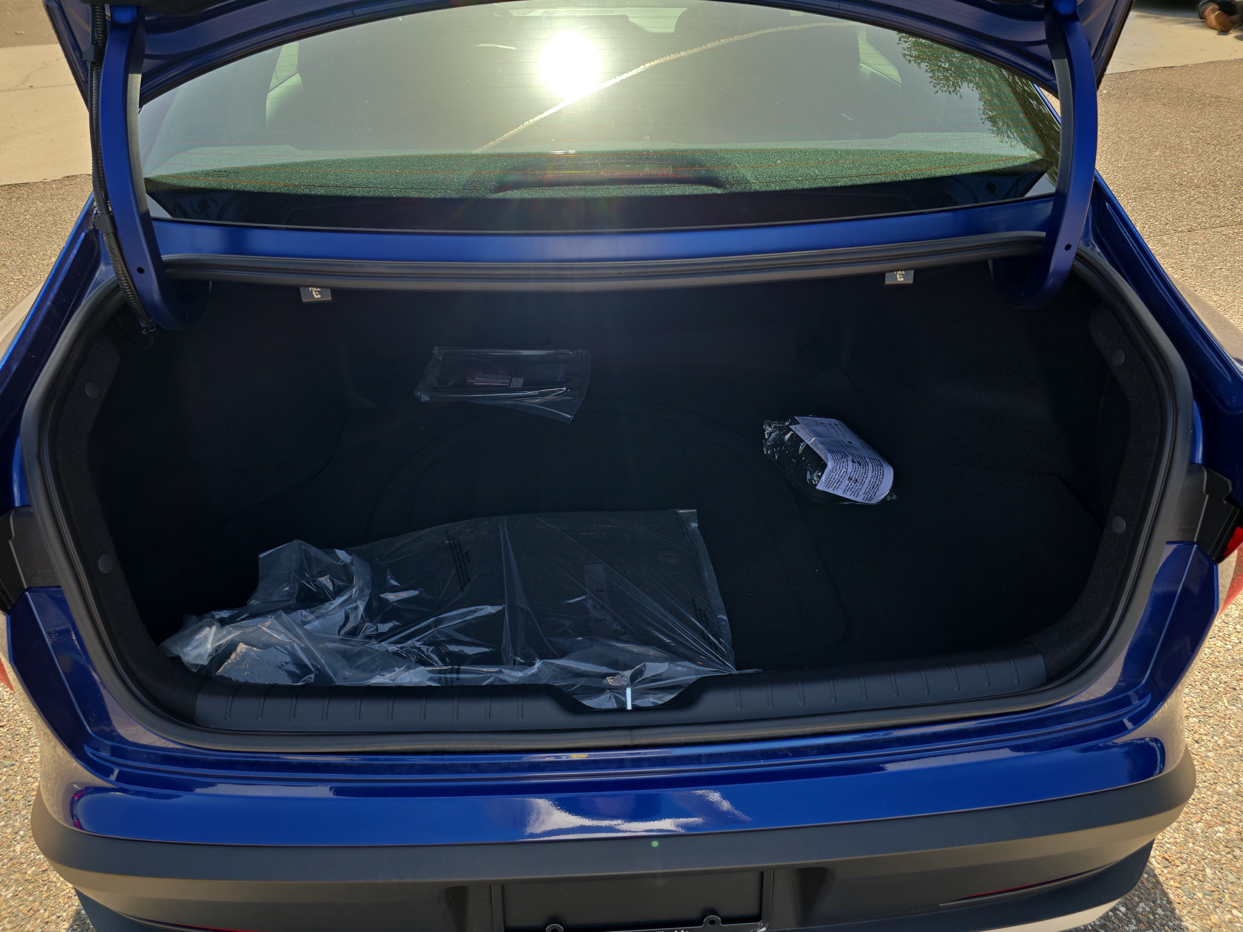 New 2026 Deep Sea Blue Kia LXS image 10