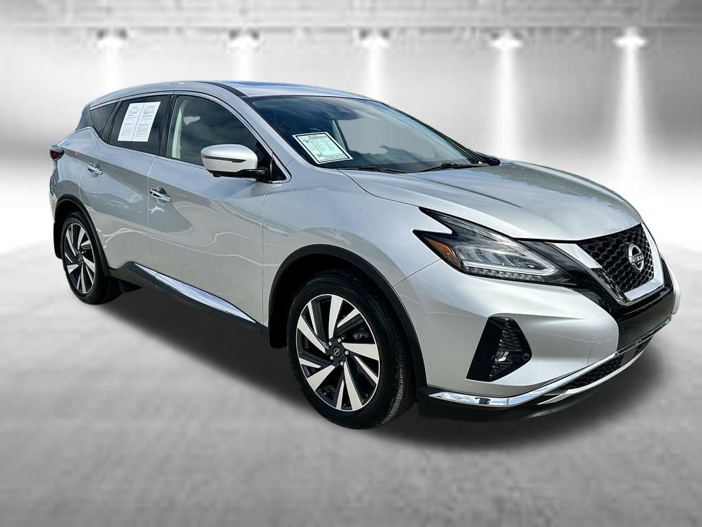 Used 2024 Silver Nissan SL image 3