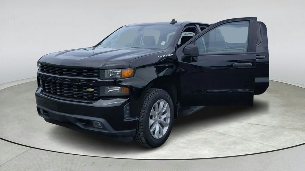 Used 2021 Black Chevrolet Custom image 10