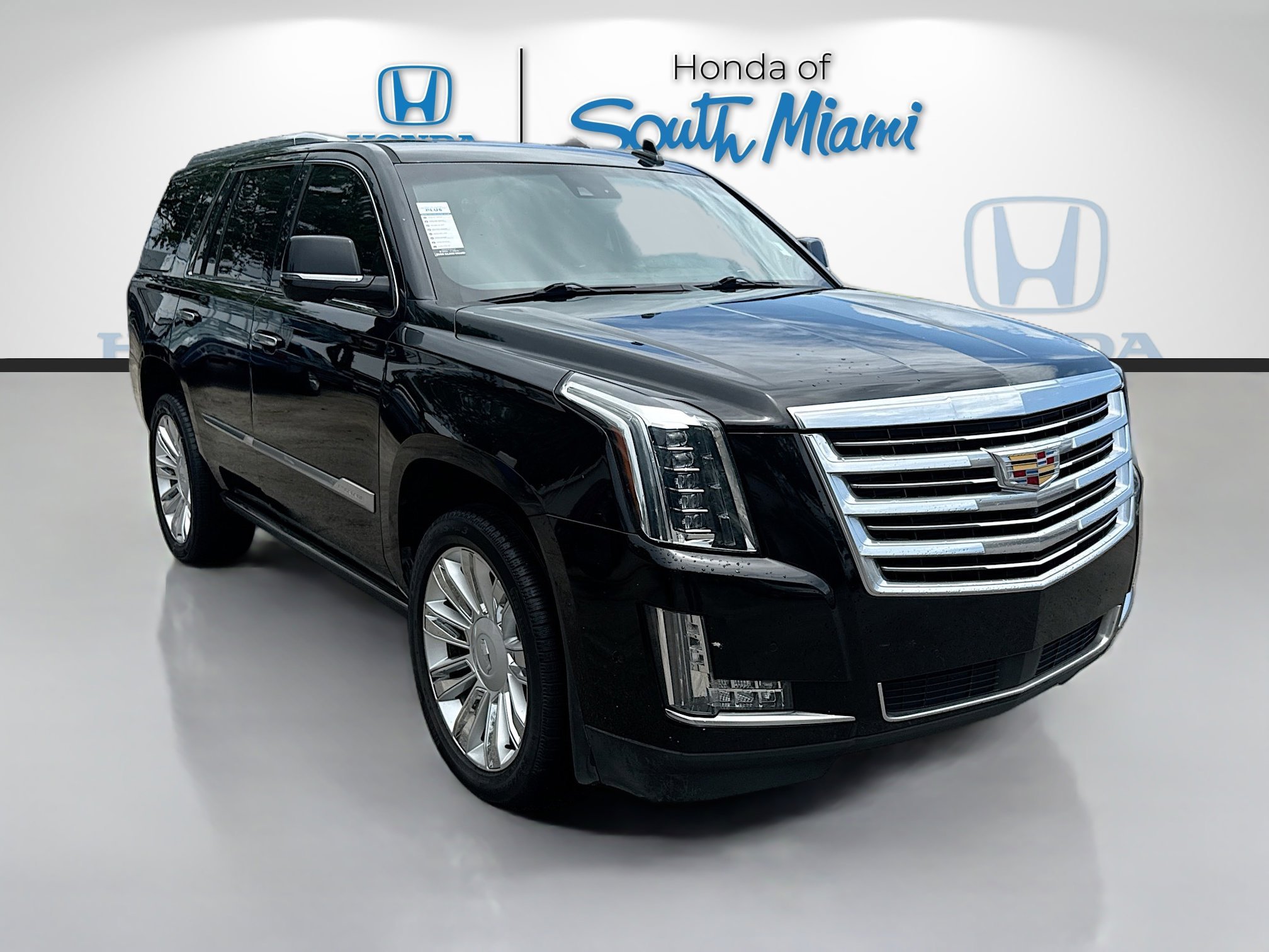 2018 Cadillac Escalade 2WD Platinum's photo