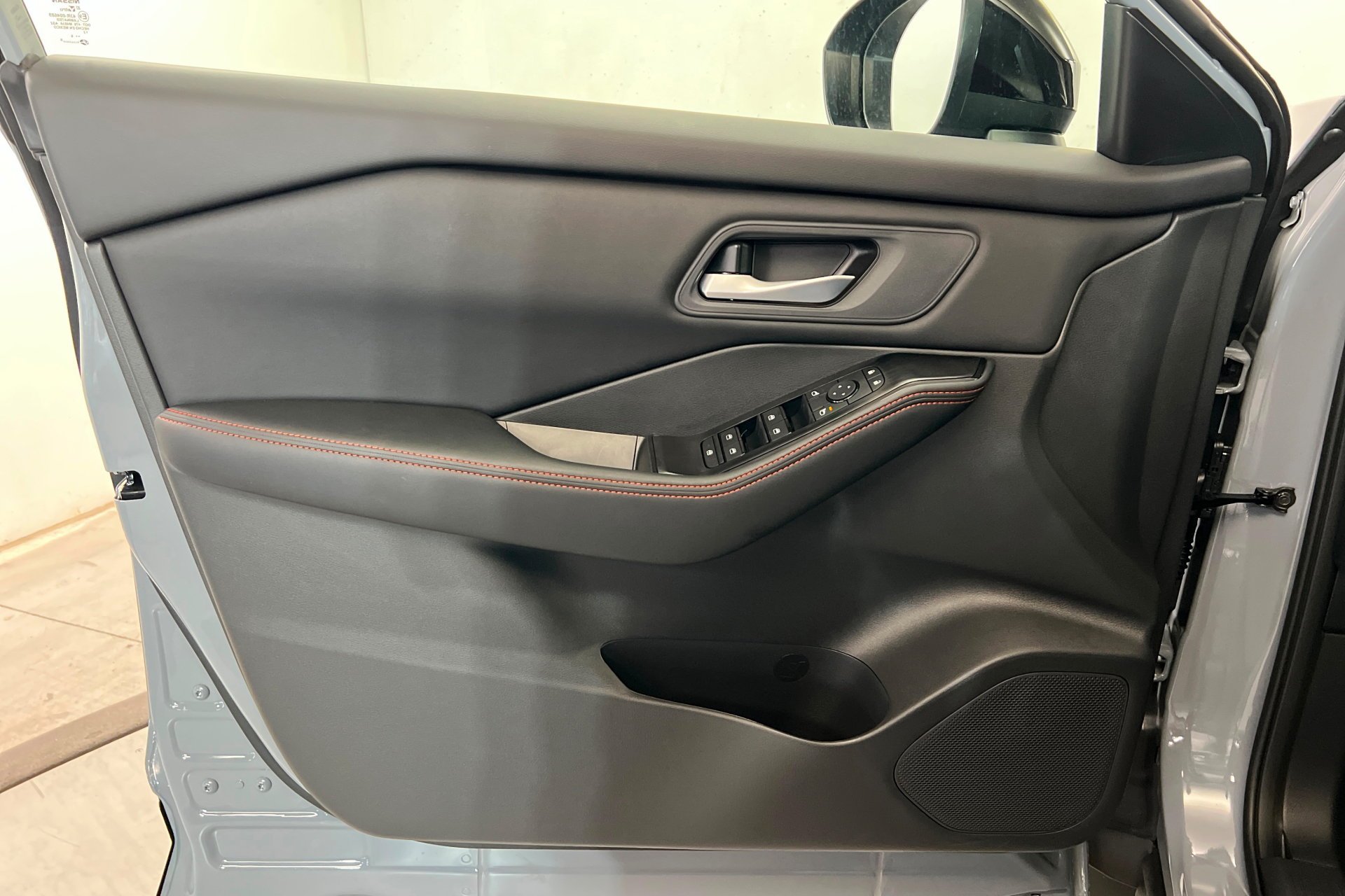 New 2026 Boulder Gray Pearl Nissan Rock Creek® image 15