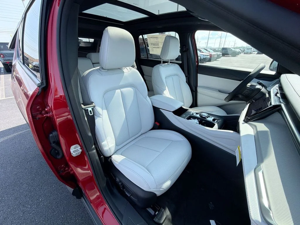 New 2026 Red Hot Pearl-Coat Exterior Paint Jeep Limited image 31