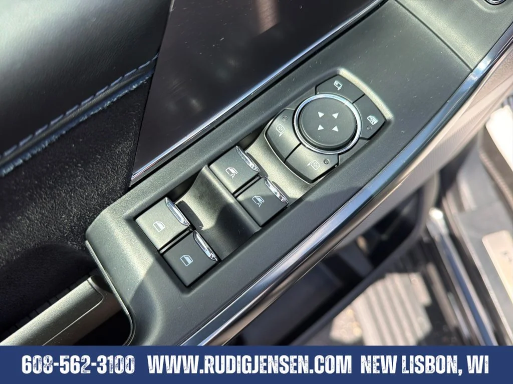 Used 2025 Black Ford Platinum image 11