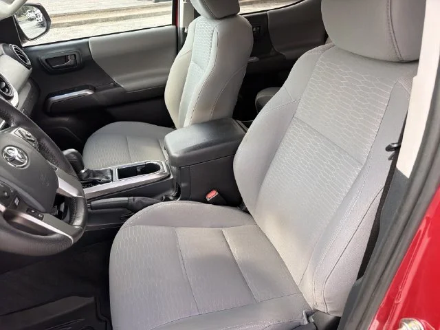 Used 2019 Red Toyota SR5 image 18