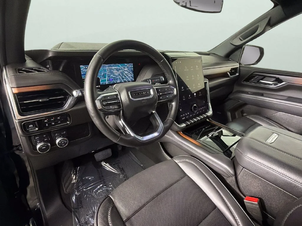 Certified Used 2025 Onyx Black GMC Denali image 18