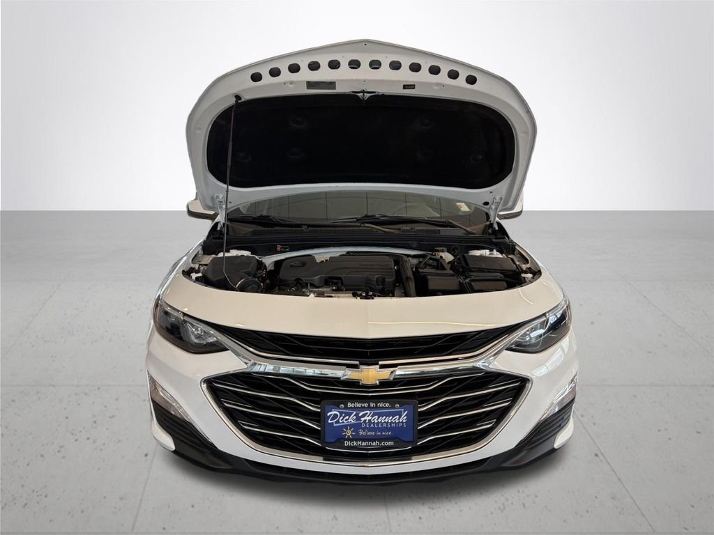 Used 2020 Summit White Chevrolet LS image 4