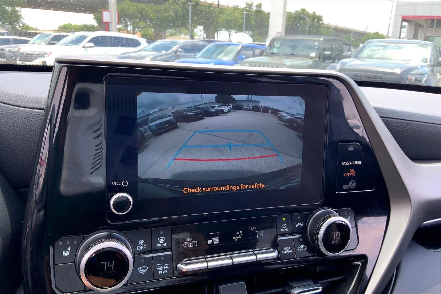 2025 Toyota Highlander XLE - Photo 27