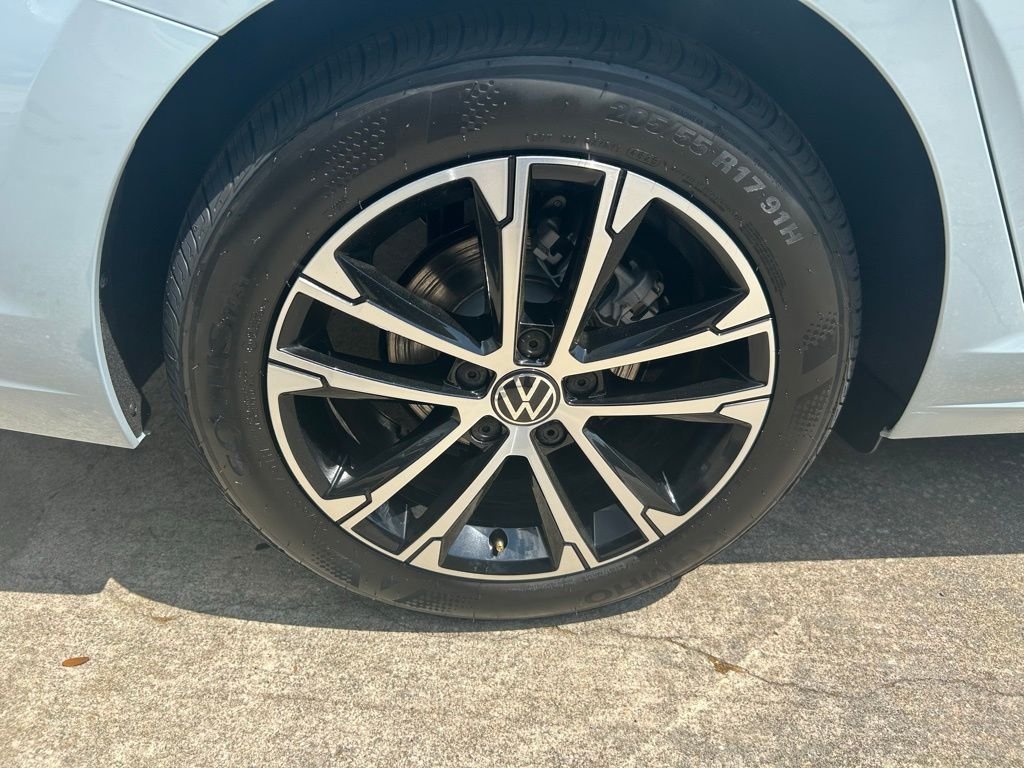 New 2026 Gray Volkswagen 1.5T Sport image 25