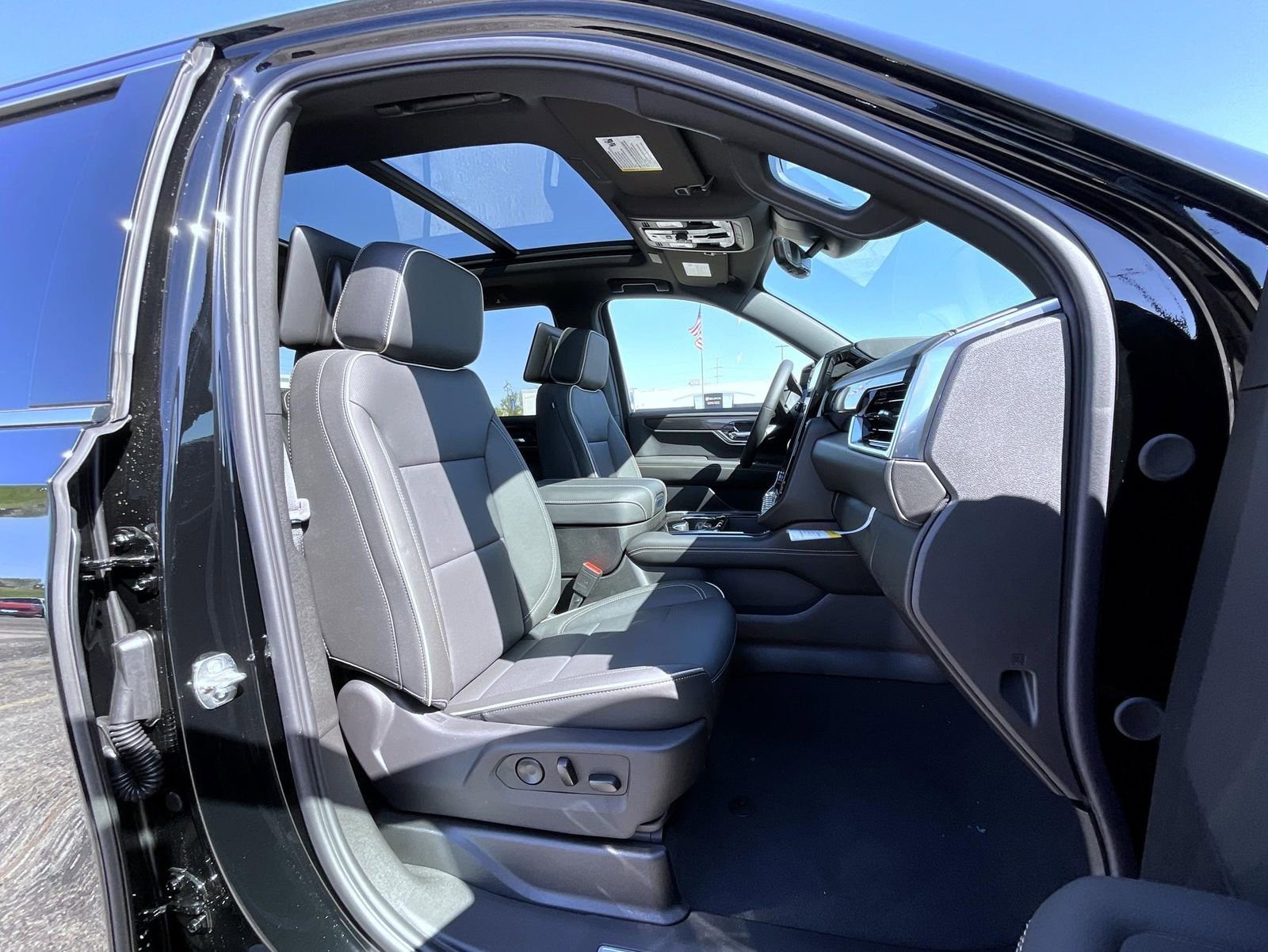 2026 GMC Yukon Elevation - Photo 15
