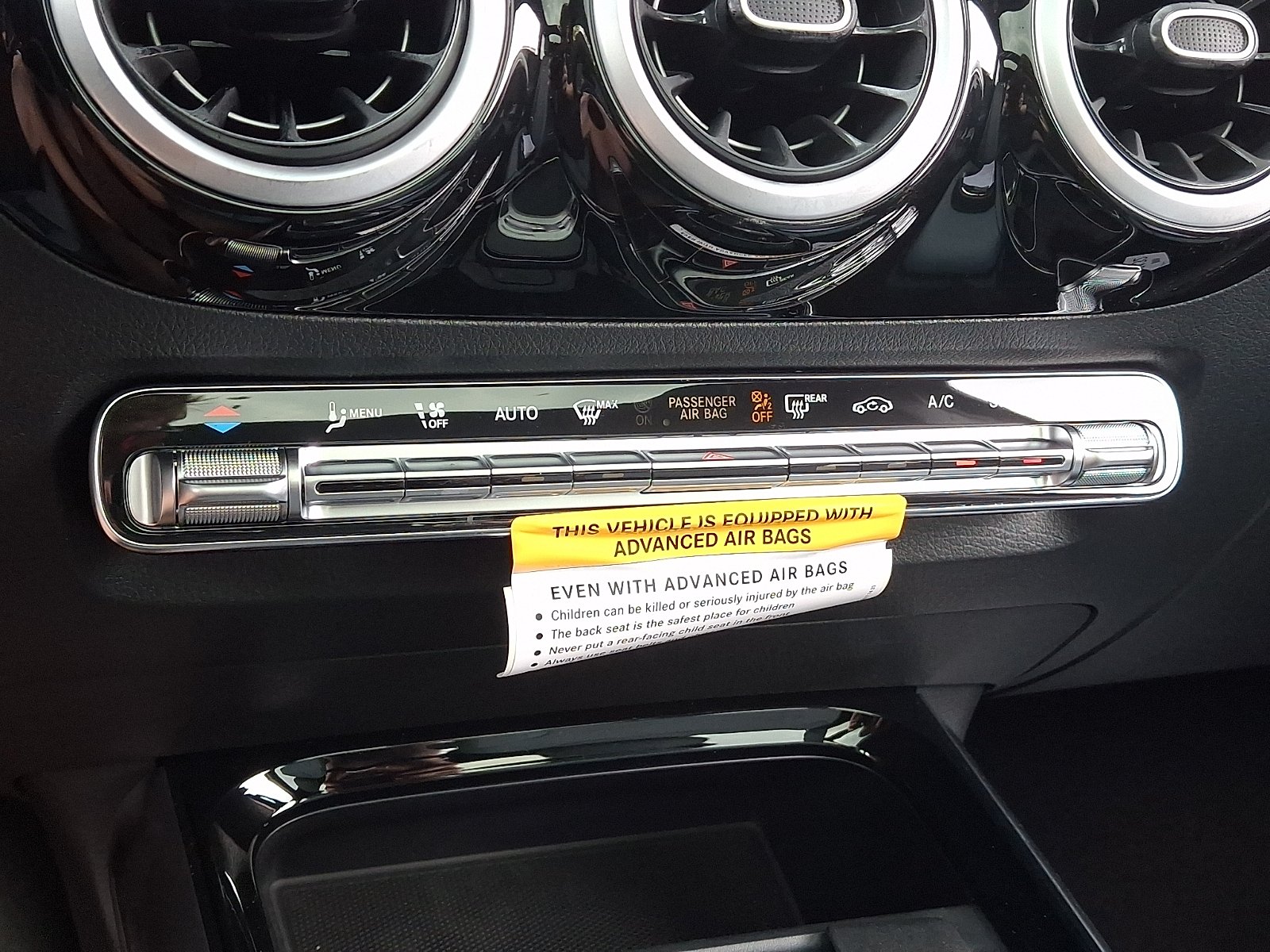 New 2026 Night Black Mercedes-Benz GLA 250 image 14