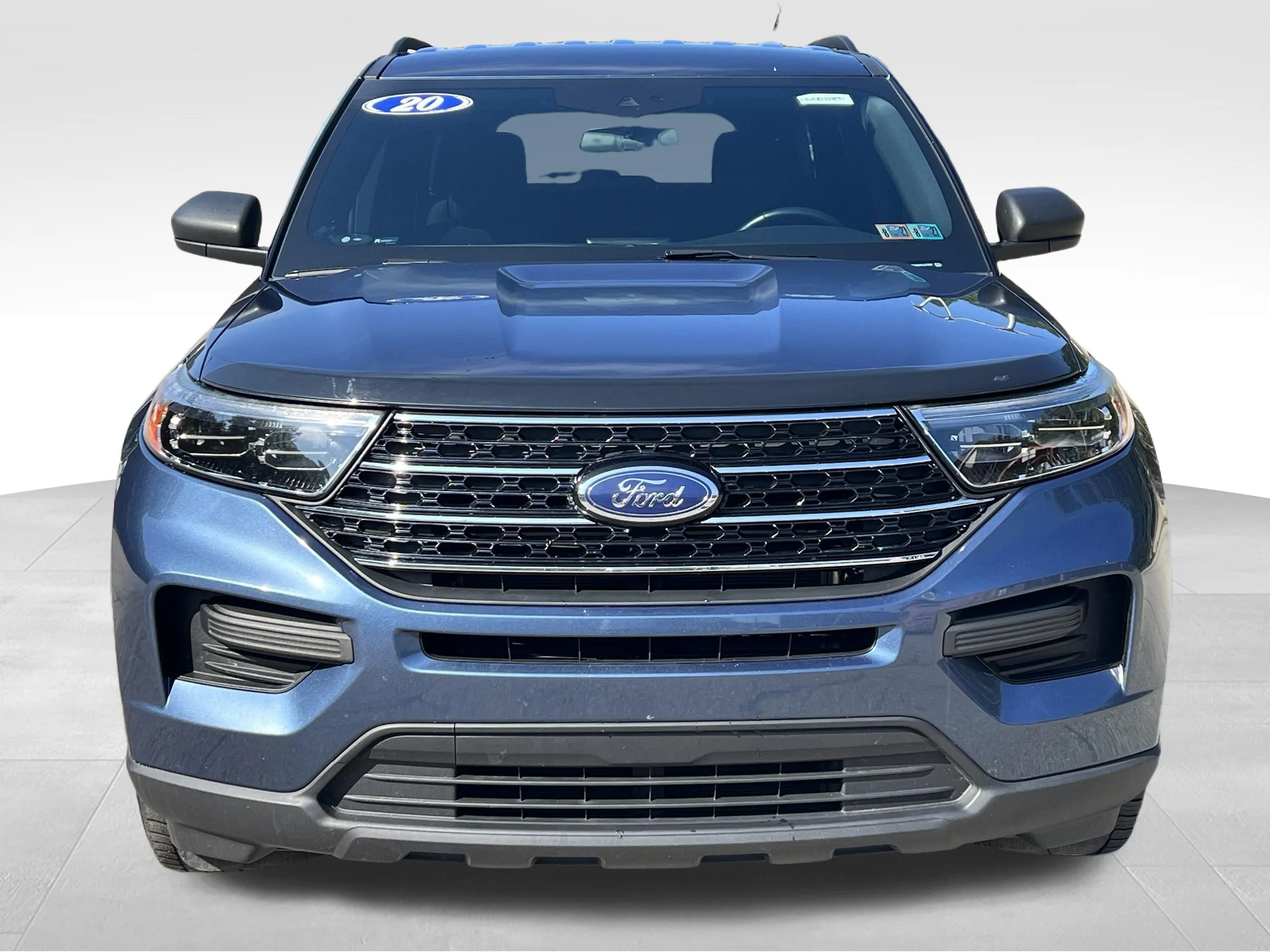 Used 2020 Blue Ford XLT image 2