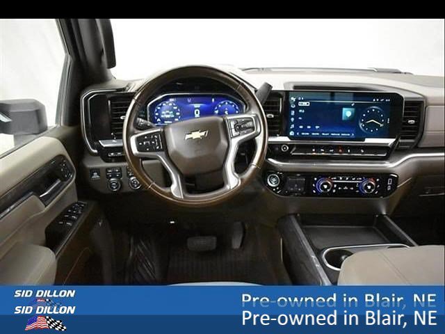 Used 2024 Iridescent Pearl Tricoat Chevrolet LTZ image 5