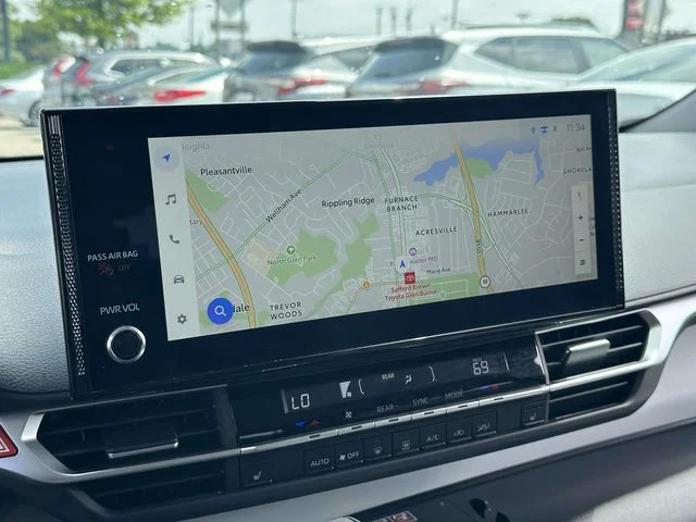 Used 2026 Ice Cap Toyota XLE image 3