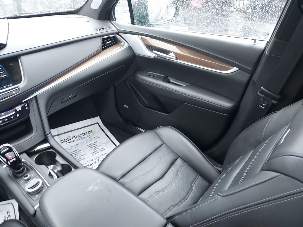 Used 2024 Black Cadillac Sport image 11