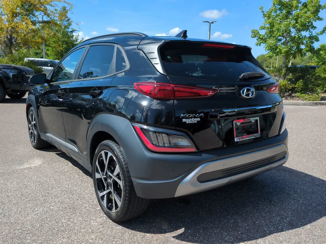Used 2023 Abyss Black Pearl Hyundai Limited image 4