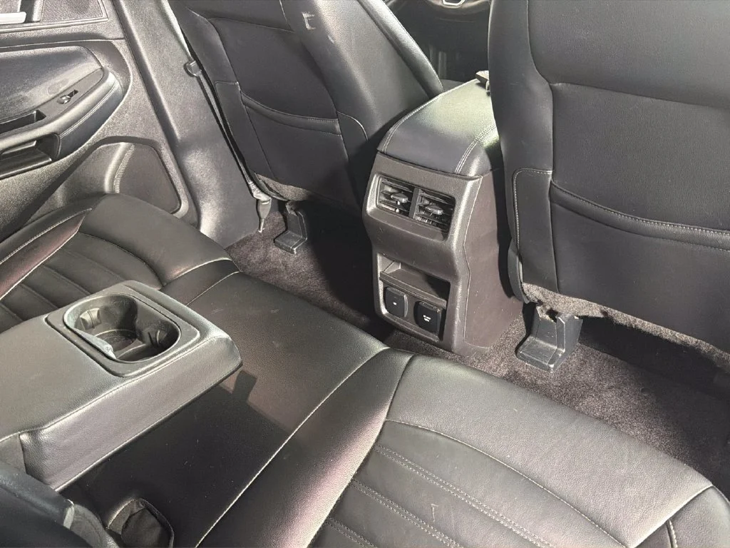 Used 2017 White Ford SEL image 32