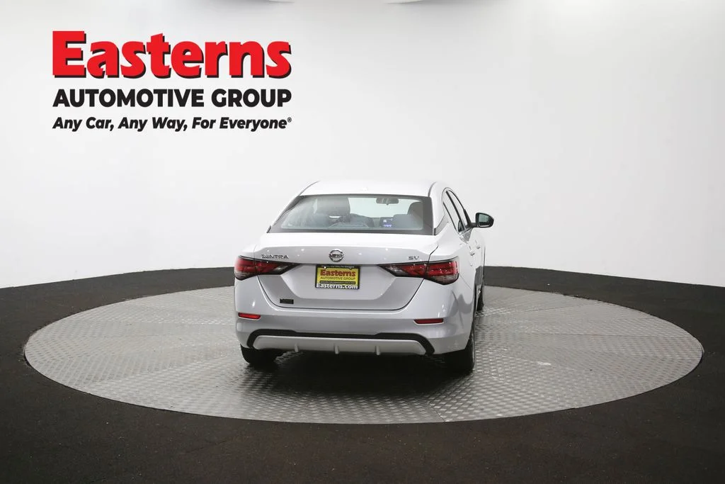 Used 2022 Silver Nissan SV image 37