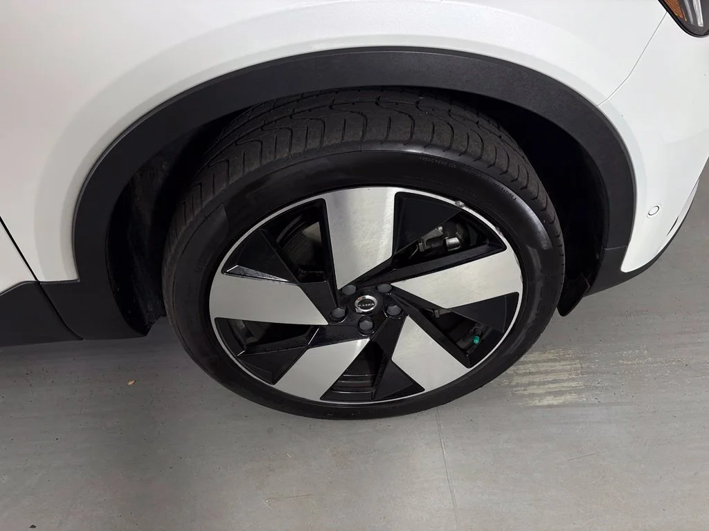 Used 2023 White Volvo Ultimate image 10