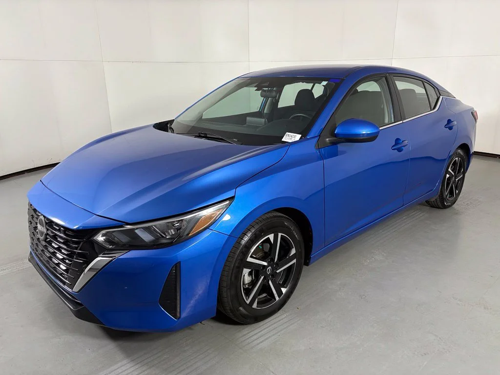Used 2024 Blue Nissan SV image 4