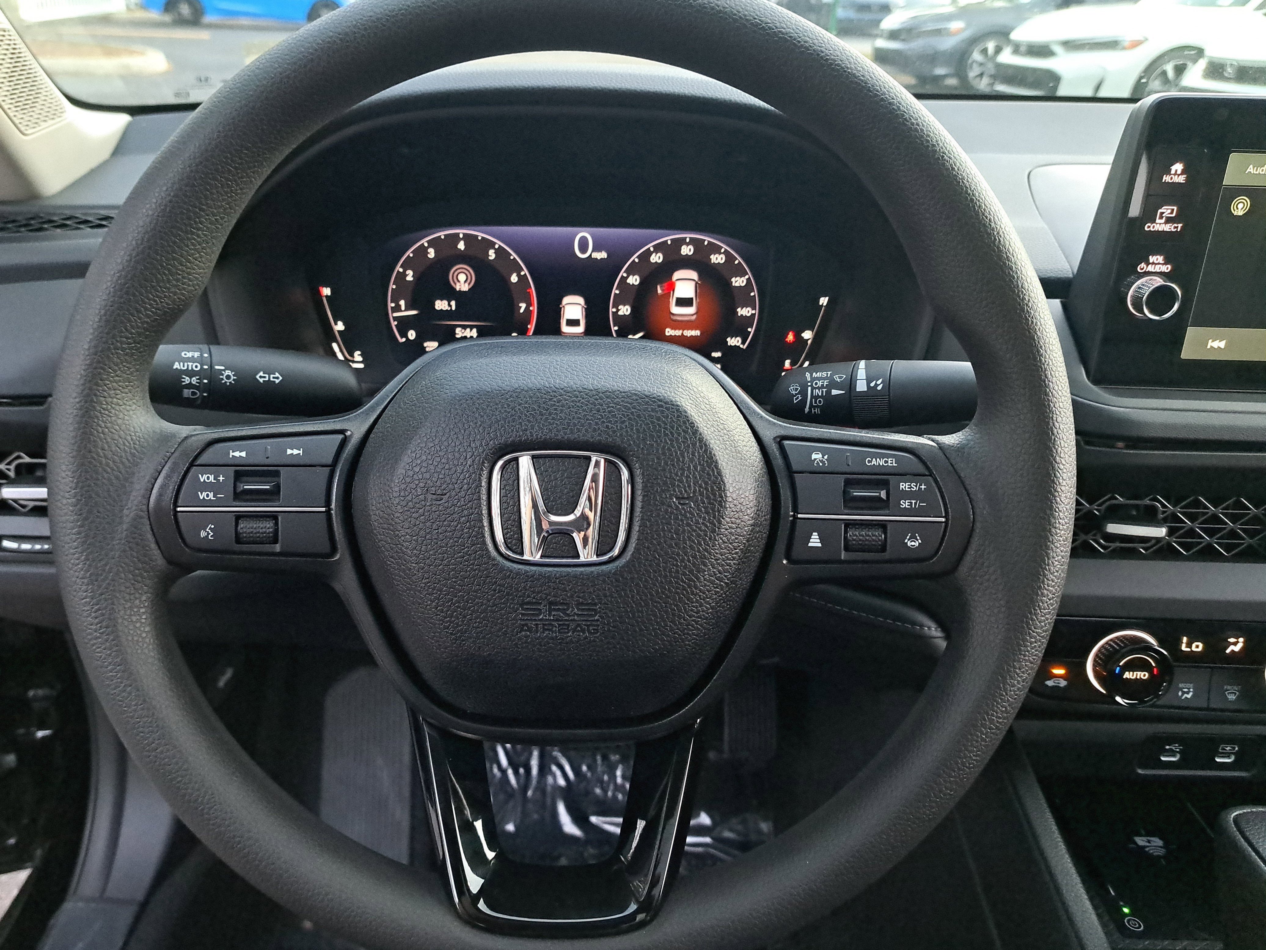 New 2026 Platinum White Pearl Honda SE image 25