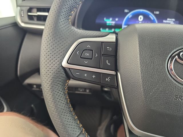 Used 2025 Silver Toyota Woodland Edition image 21