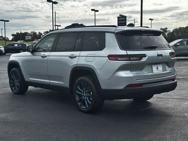 New 2026 Silver Jeep  image 5