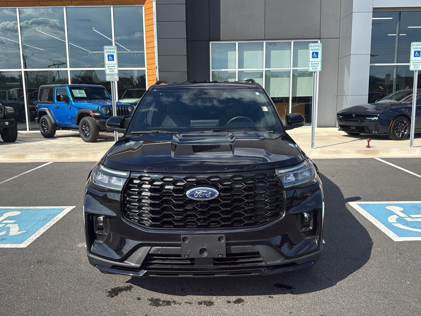 Used 2025 Agate Black Metallic FORD STLINE image 2