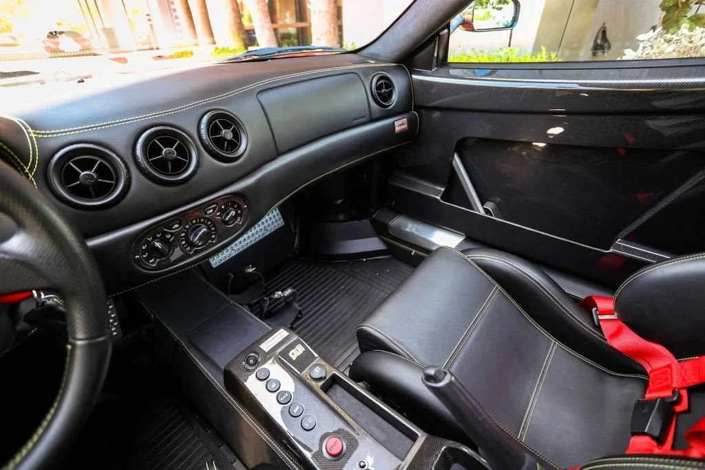 Used 2004 Rosso Scuderia Ferrari Base image 37