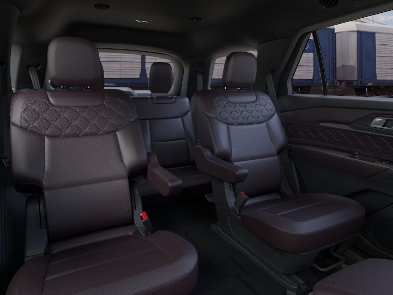 New 2026 Space White Metallic Ford Platinum image 10