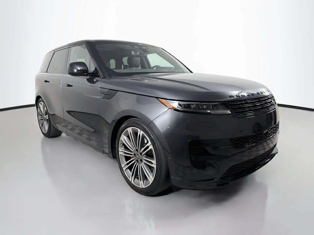 Used 2025 Gray Land Rover Dynamic SE image 3