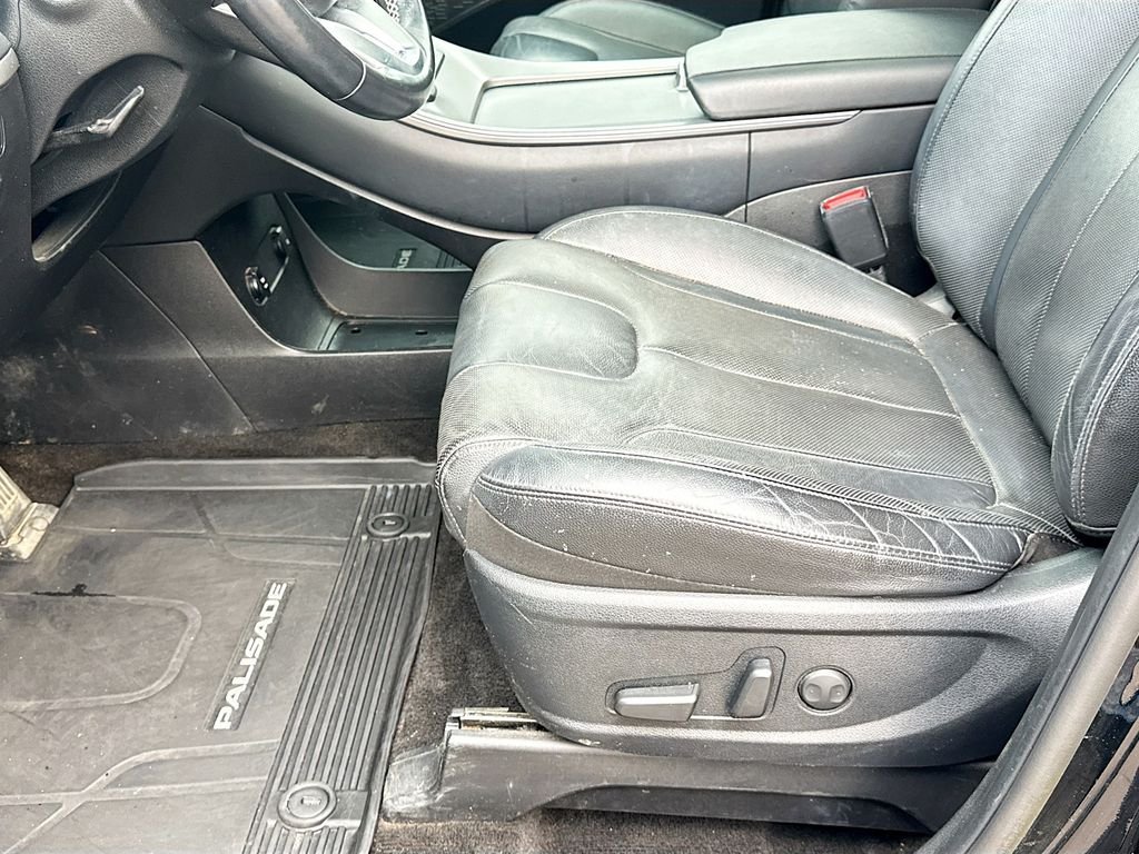 Used 2022 Black Hyundai SEL image 21