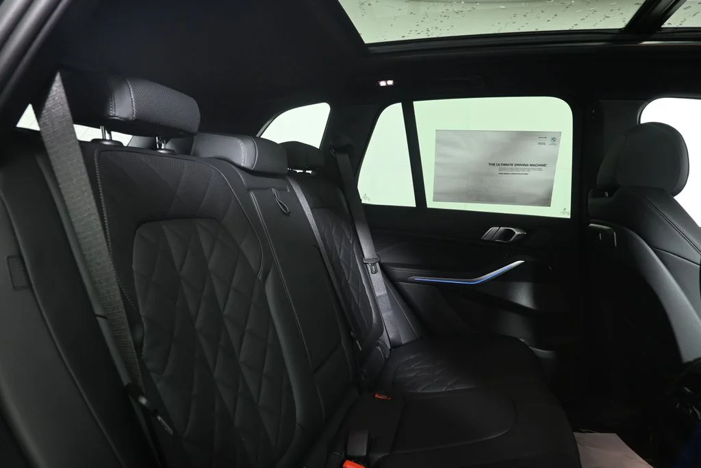 Used 2026 Black BMW xDrive50e image 34