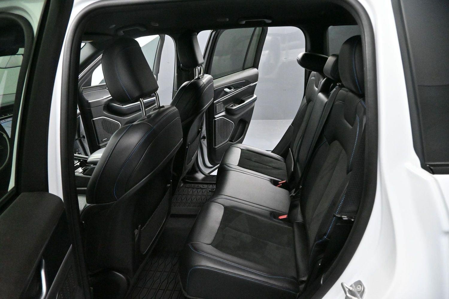 Used 2022 Bright White Clearcoat Jeep Trailhawk image 33
