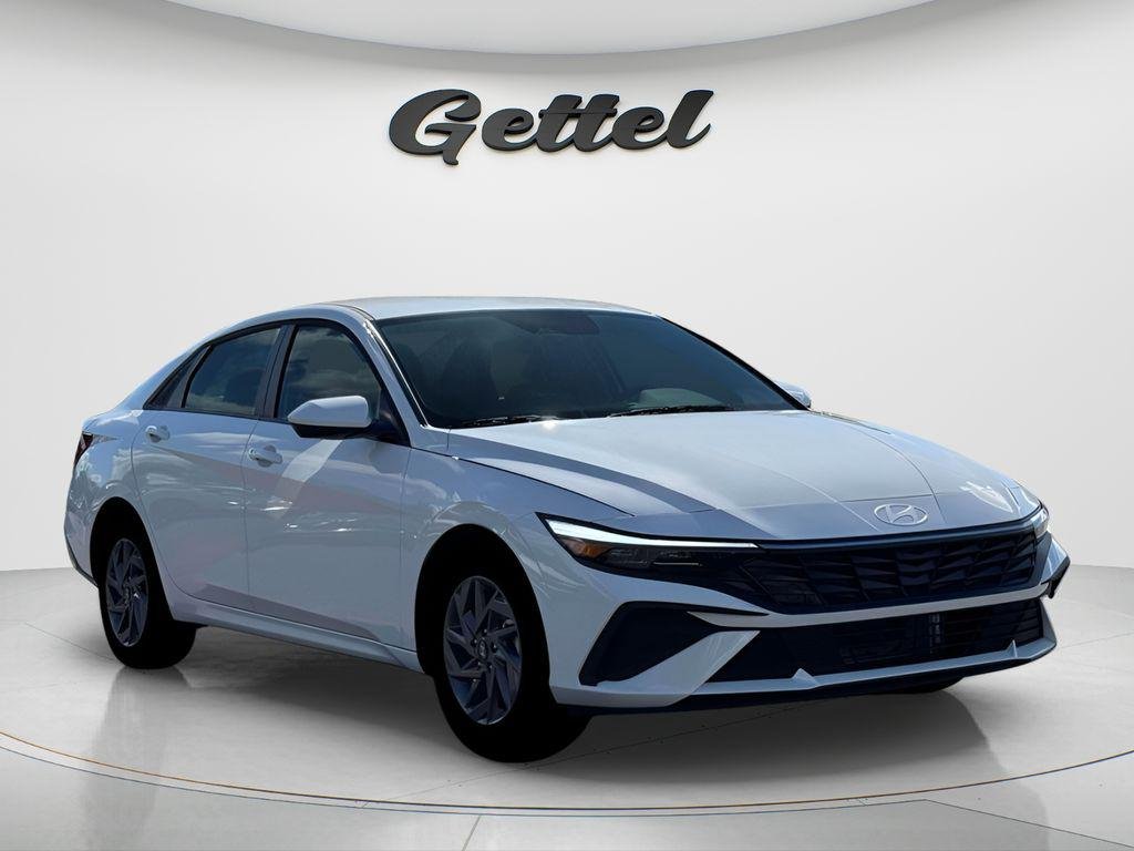 New 2026 White Hyundai Blue image 4