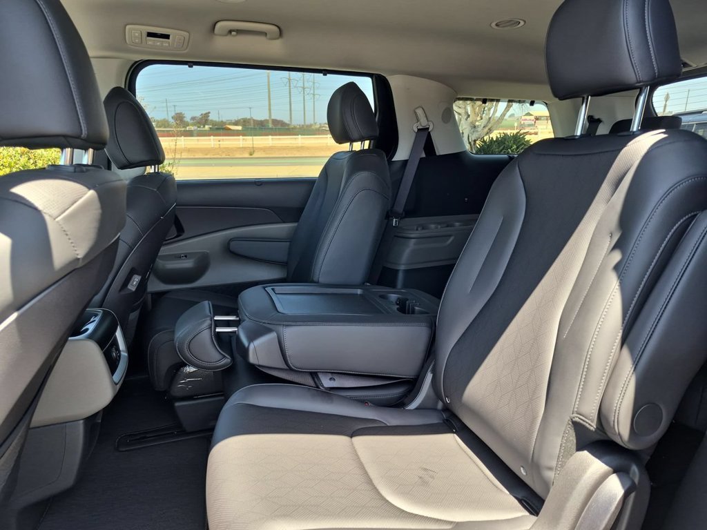 New 2026 Deep Chroma Blue Kia EX image 25