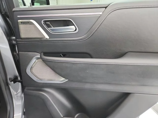 Used 2025  INFINITI SENSORY image 57