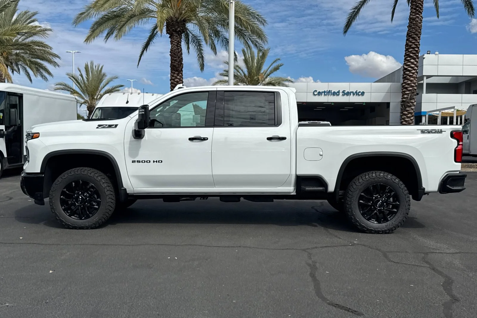 2026 Chevrolet Silverado 2500 HD LTZ view 6