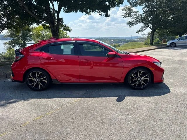Used 2017 Red Honda Sport Touring image 8
