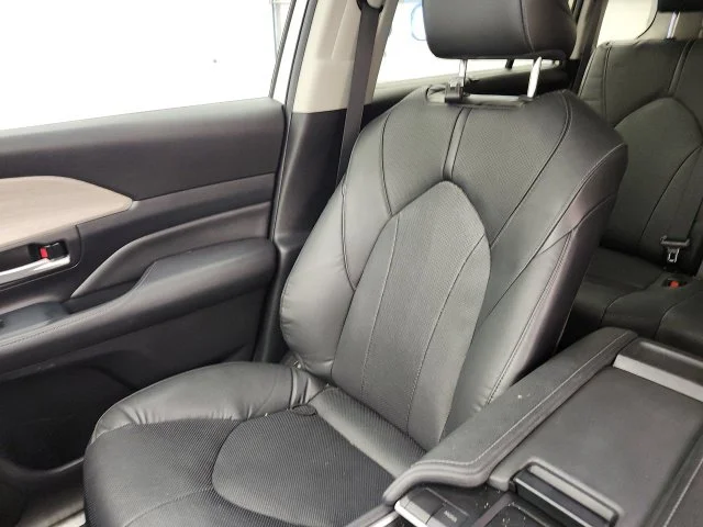 Used 2024 White Toyota Limited image 19