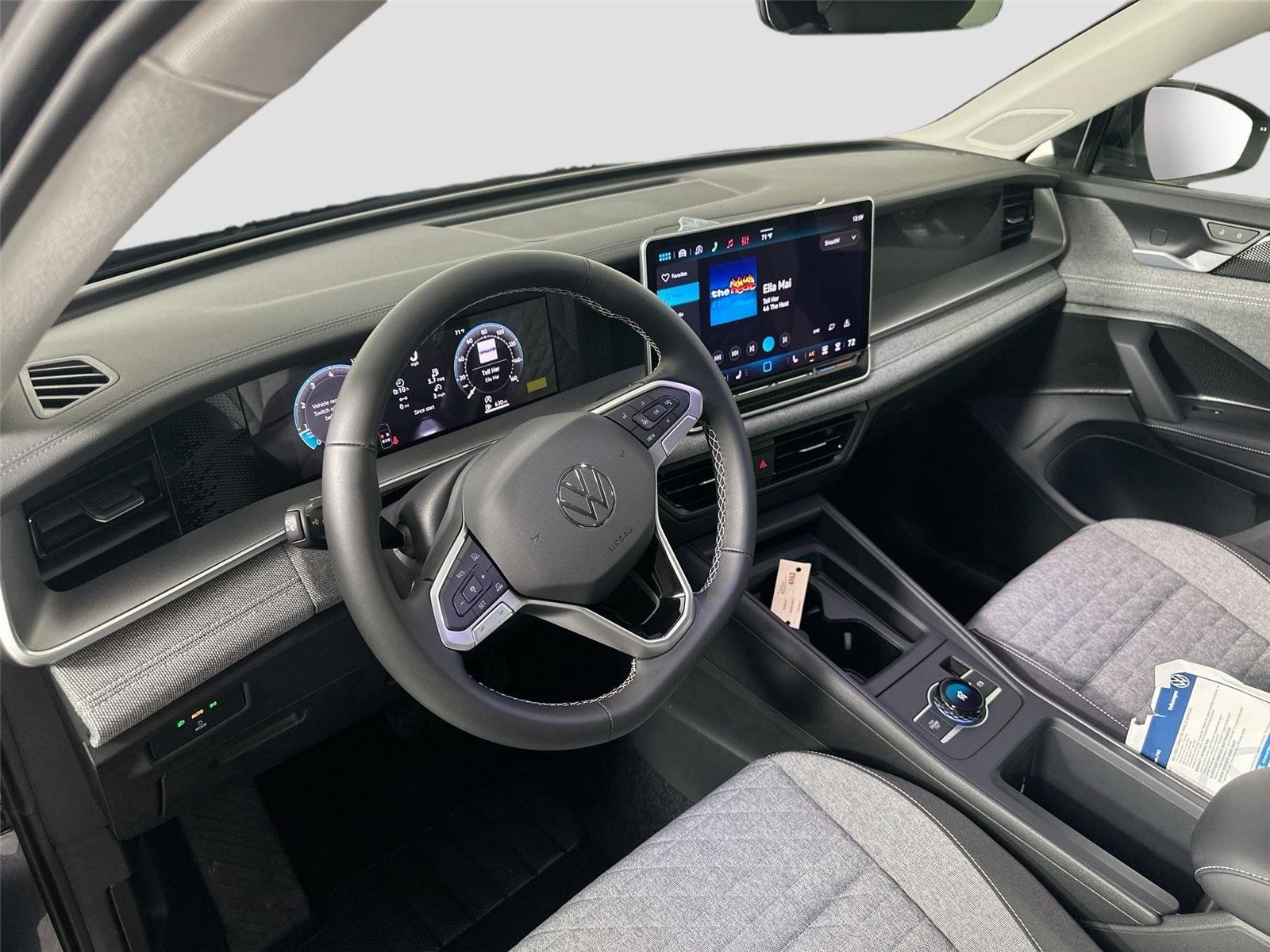 New 2026 Platinum Gray Metallic Volkswagen S image 9