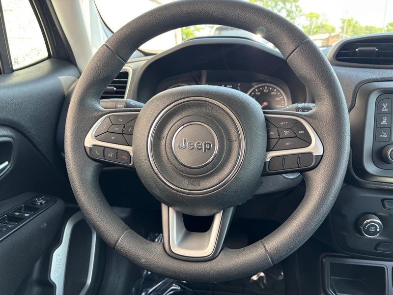 Used 2020 Granite Crystal Metallic Clearcoat Jeep Sport FWD image 17