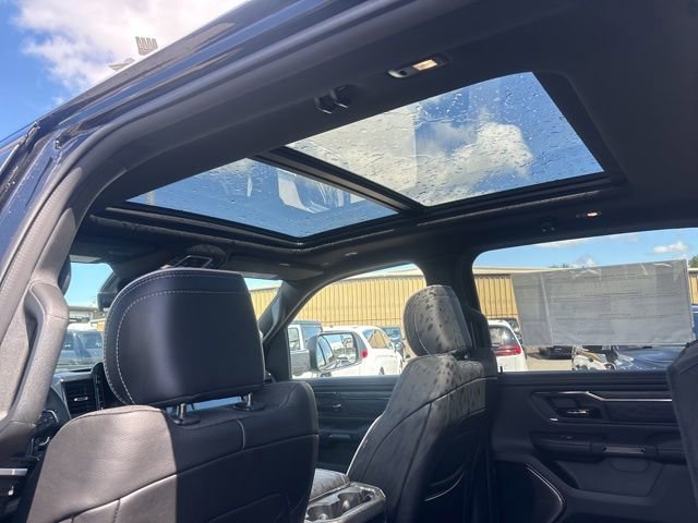New 2026 Diamond Black Crystal Pearl-Coat Exterior Paint RAM Limited image 17