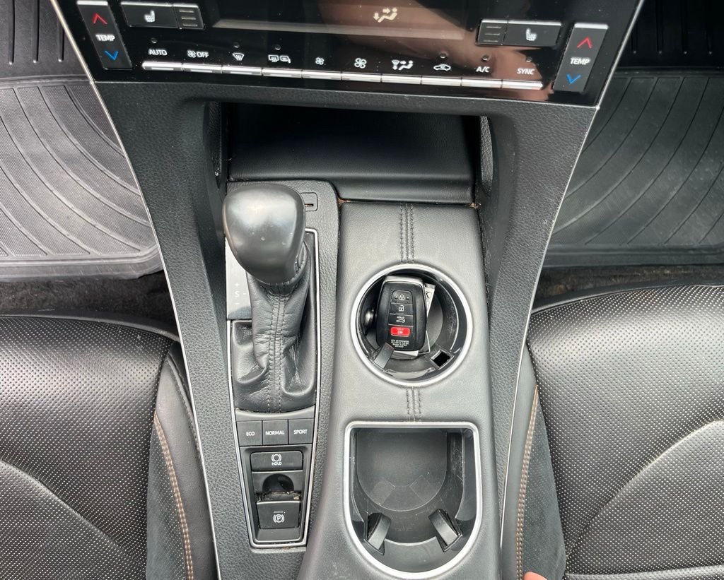 Used 2019 Pearl Toyota XSE image 20
