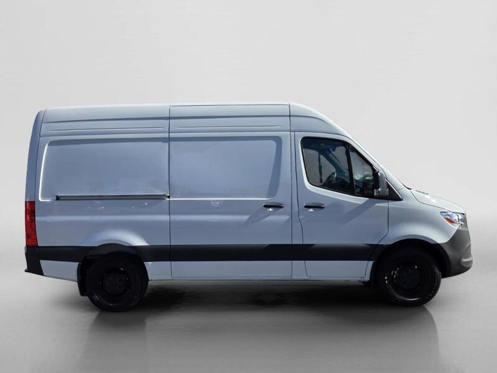 New 2025 Arctic+White Mercedes-Benz  image 6
