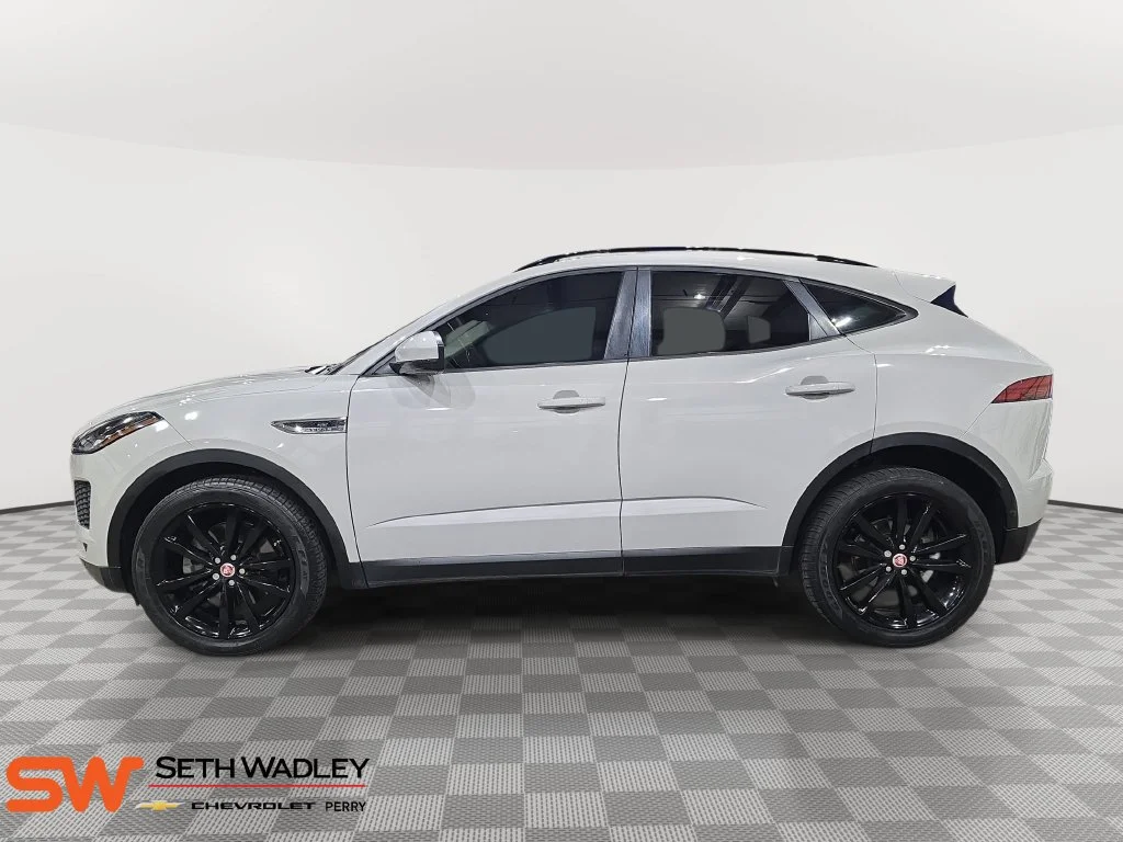 Used 2020 Silver Jaguar SE image 4