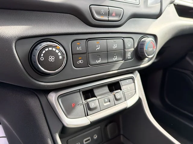 Used 2024 White GMC SLE image 15