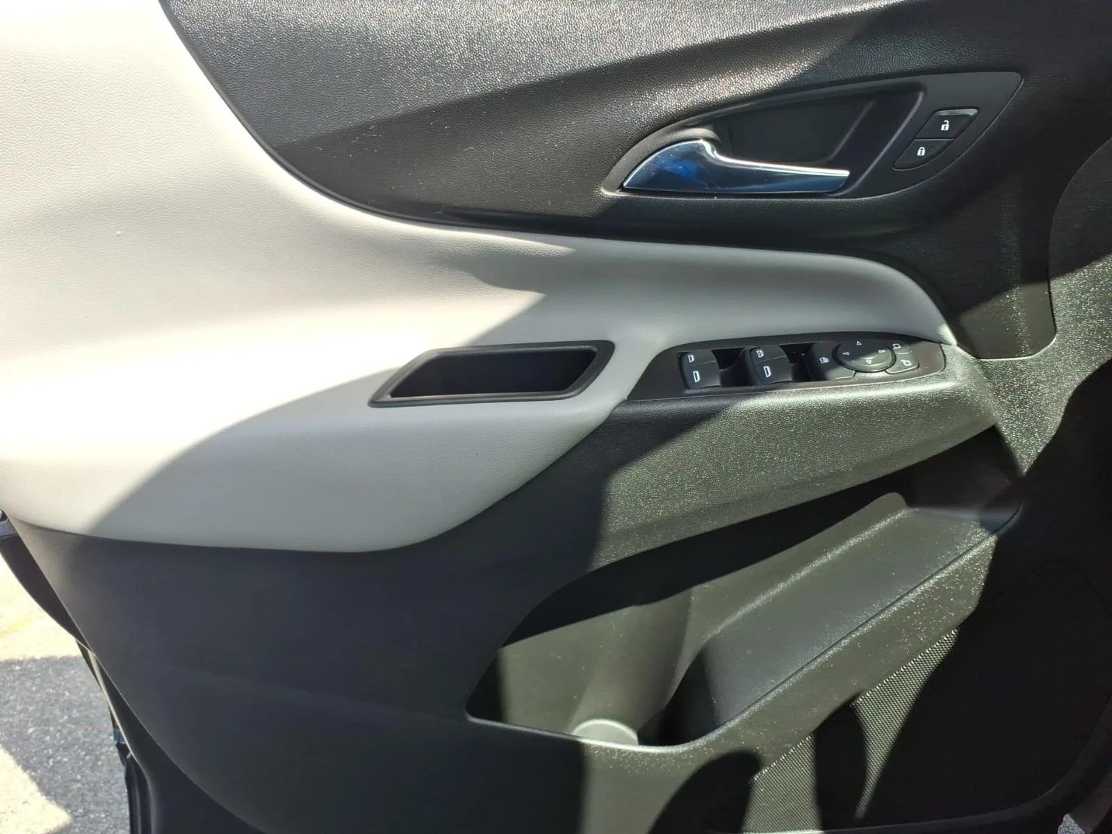 Used 2020 Midnight Blue Metallic Chevrolet LS image 24