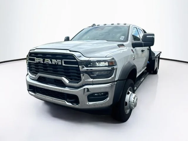 New 2026 Bright White Clear-Coat Exterior Paint RAM TRADESMAN image 3