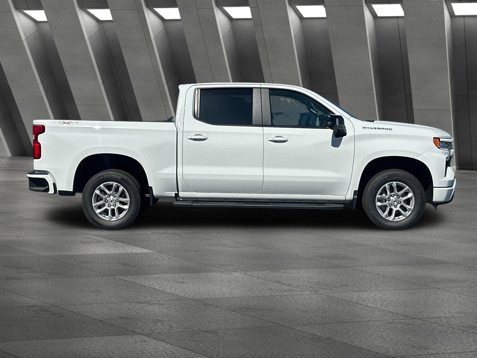 New 2026 Summit White Chevrolet RST image 3
